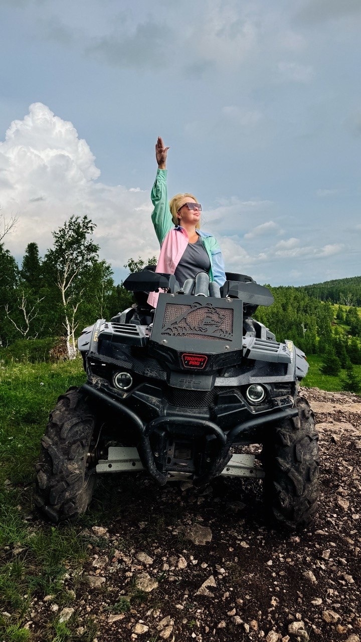 Катание на квадроциклах: скалы Арка и Красный гребень