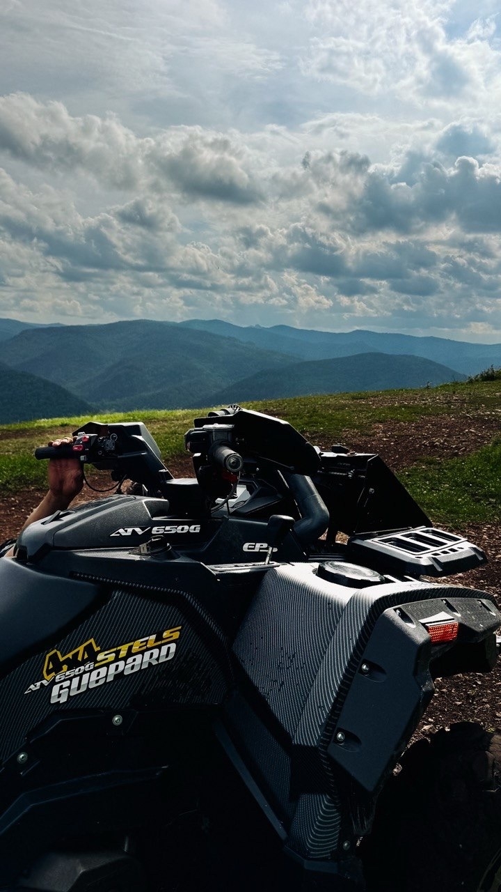 Катание на квадроциклах: скалы Арка и Красный гребень