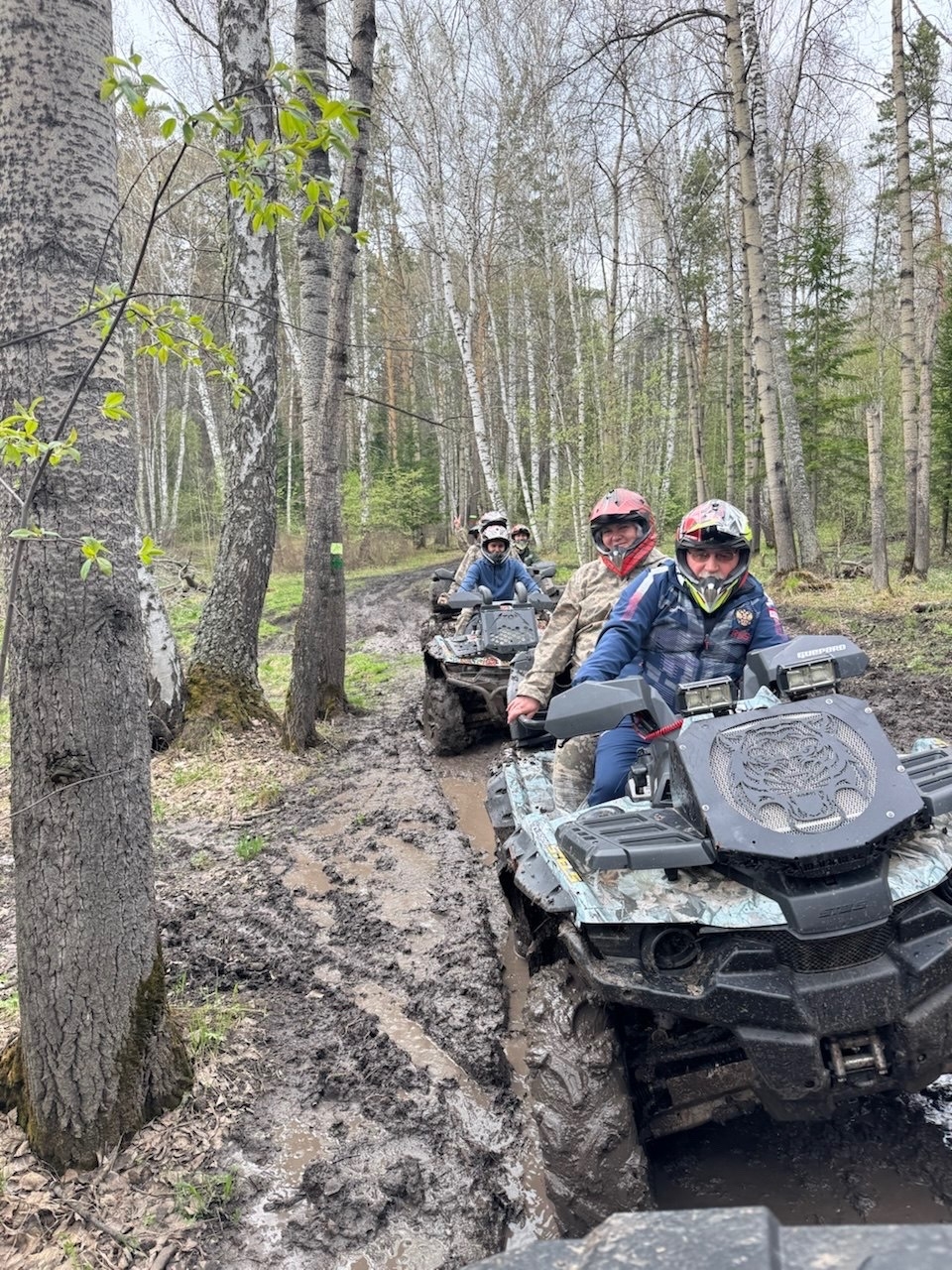Катание на квадроциклах: скалы Арка и Красный гребень