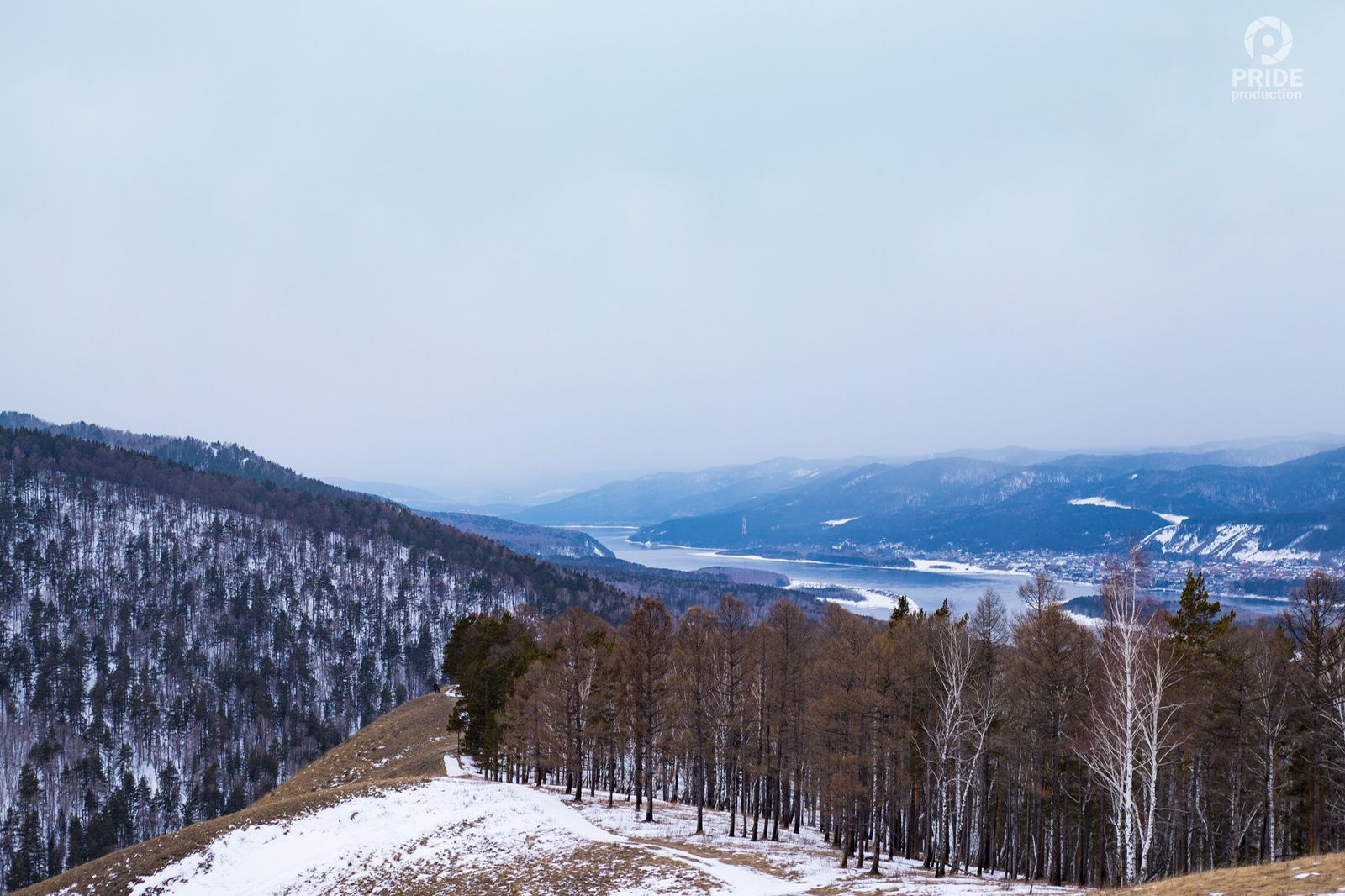 Прогулка на снегоходе по живописным просторам