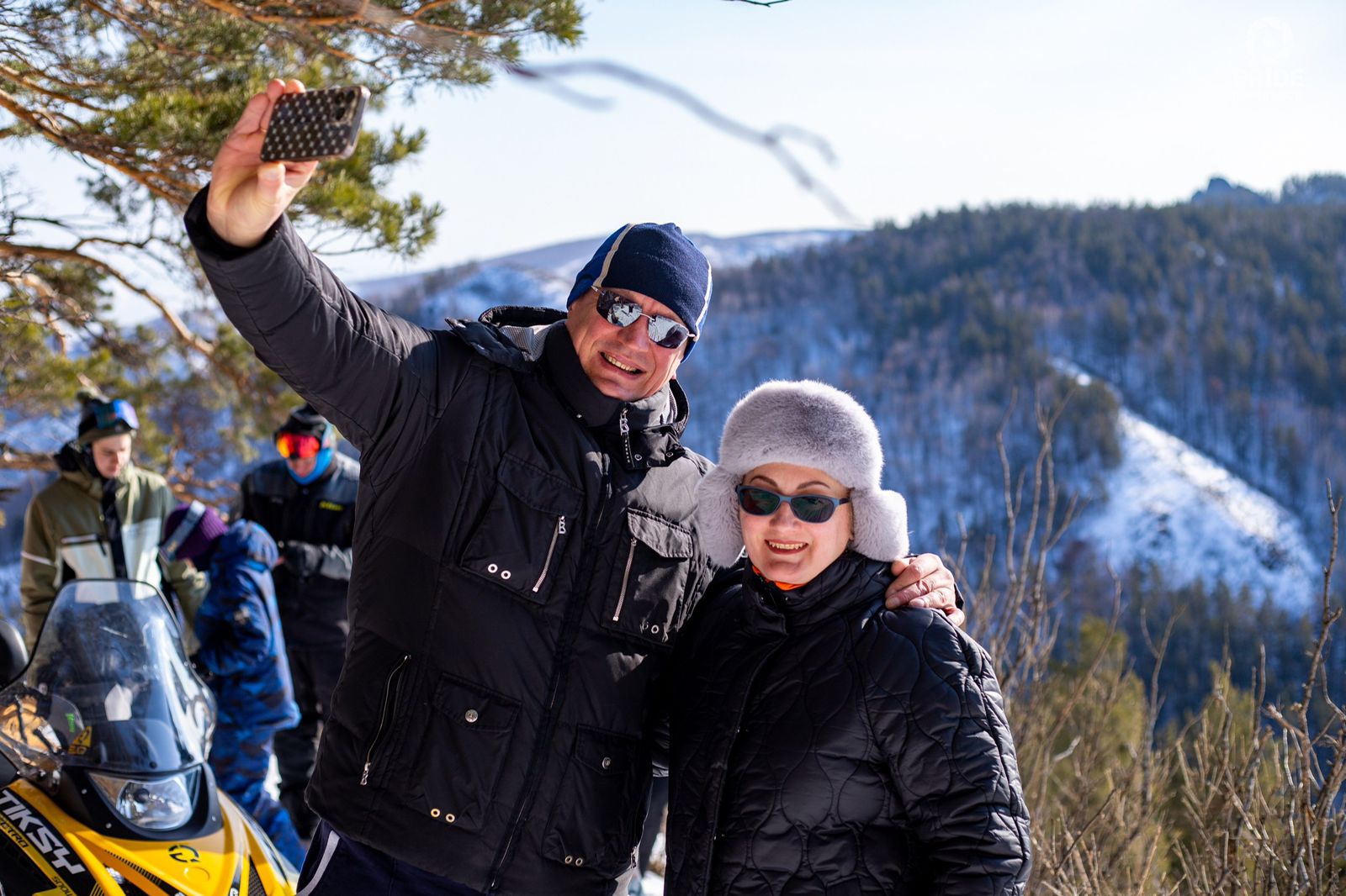 Прогулка на снегоходе по живописным просторам
