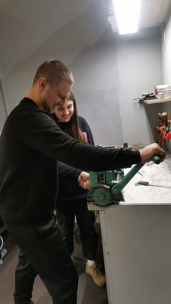 Свидание в ювелирной мастерской