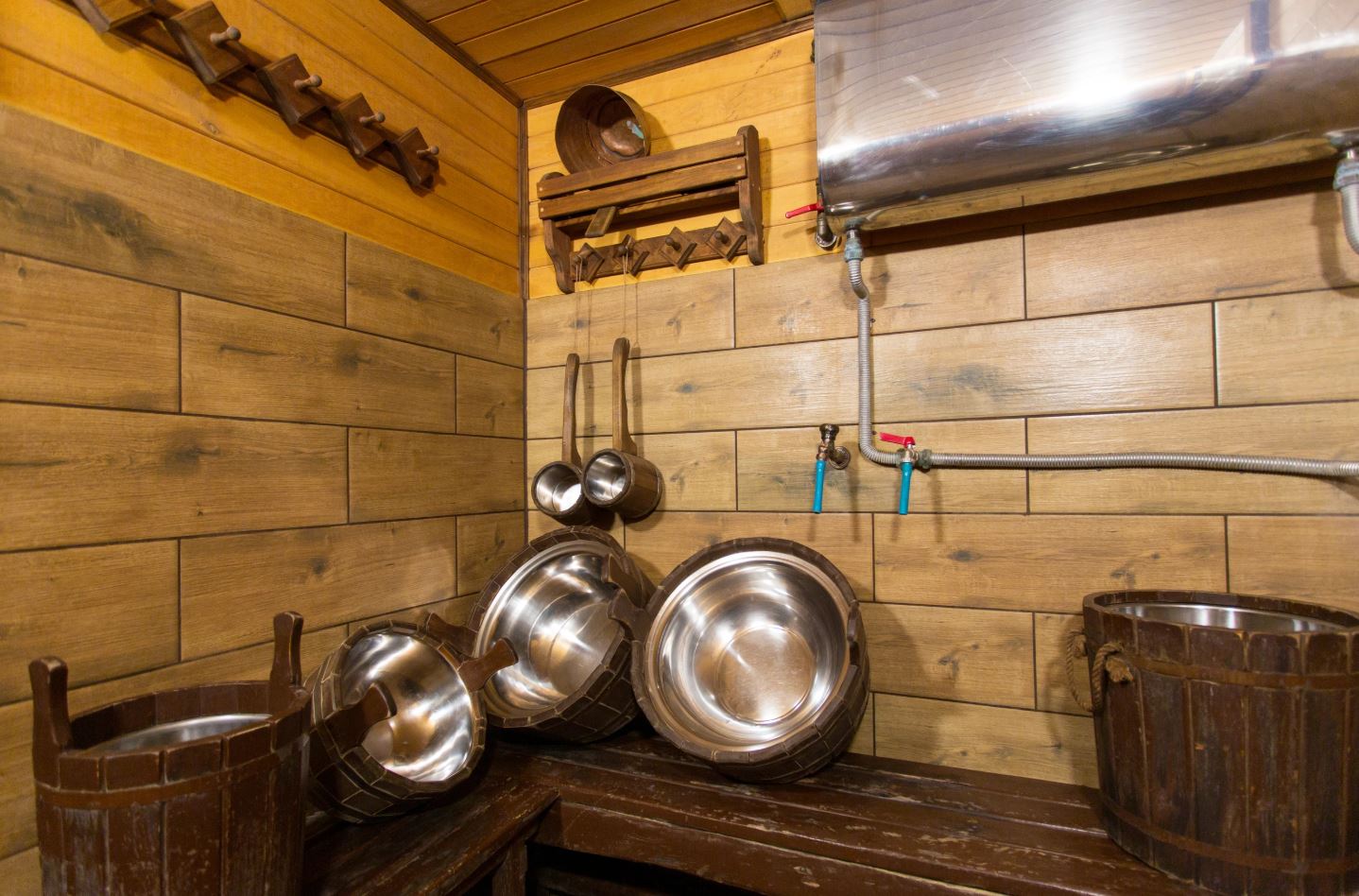 Отдых для компании в русской бане с купелью