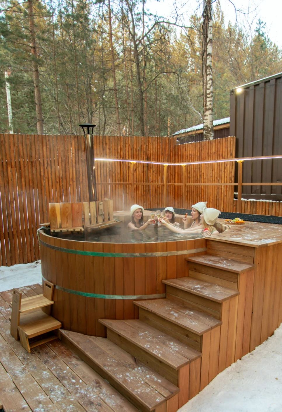 Отдых для компании в русской бане с купелью